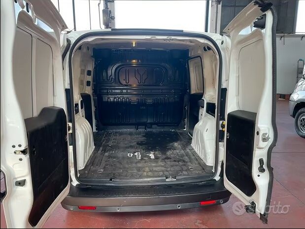 
								Fiat doblo 120 multijet euro 6b full									